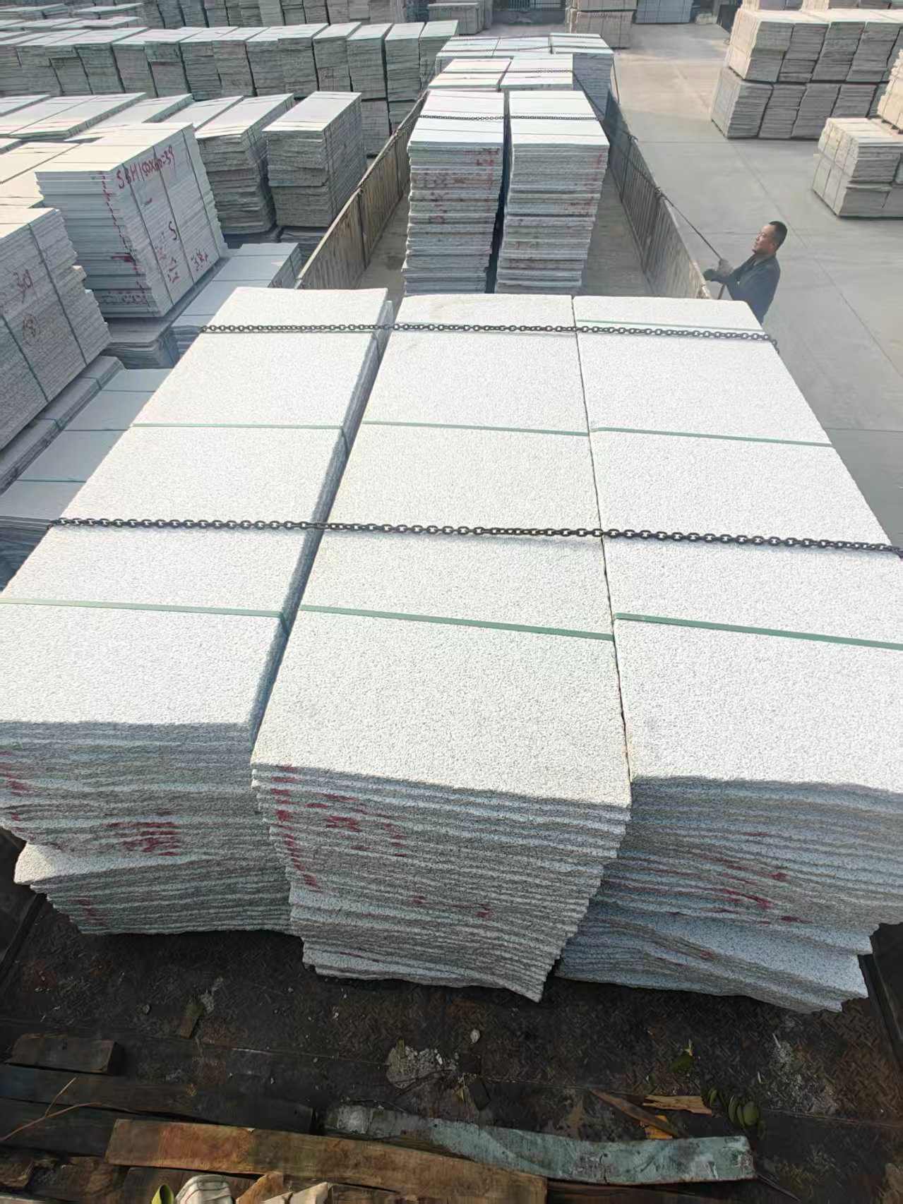 盐城芝麻白毛板，石材毛板